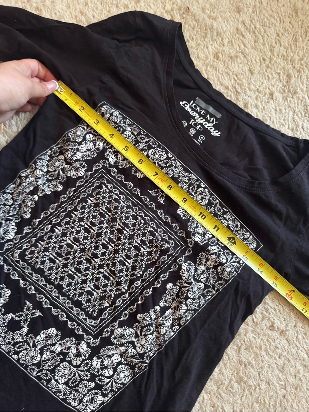 Patterned top - Picture 3 of 5